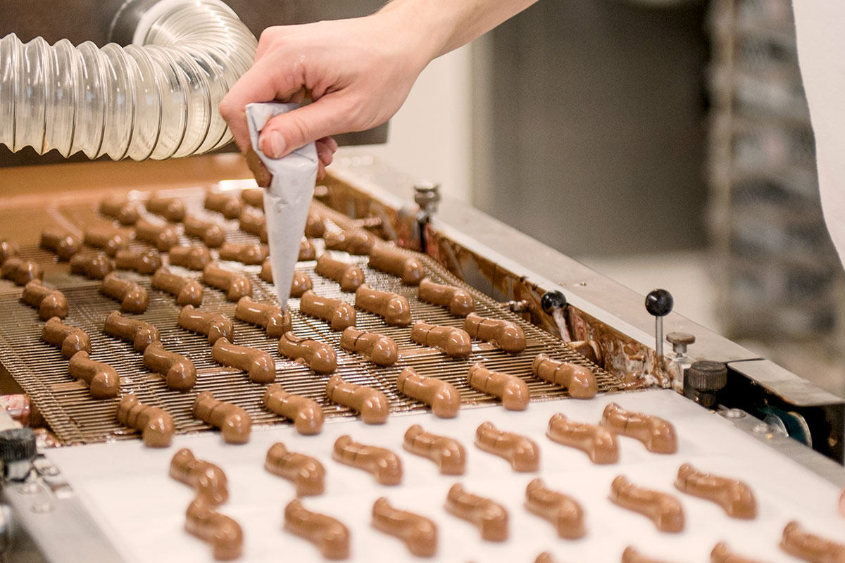 Confisérie - Pralines, Truffes und Schokoladespezialitäten - Mohn AG